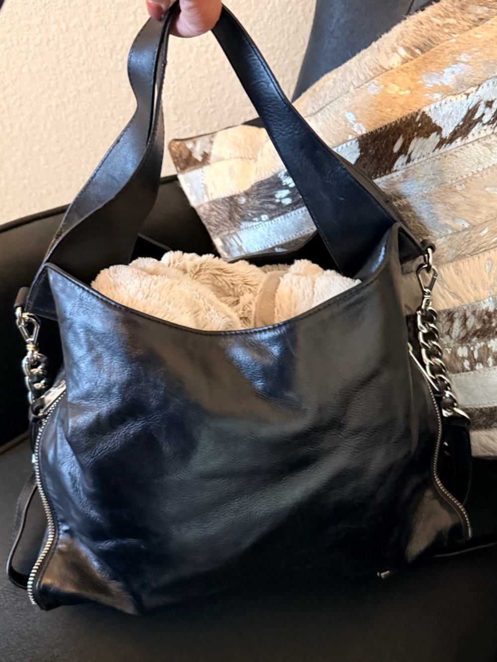 Michael Kors purse - Picture 3 of 7